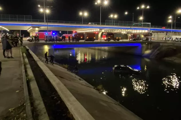 O mașină a plonjat în râul Dâmbovița, în zona pasajului Nicolae Grigorescu din București. Ce s-a întâmplat cu șoferul