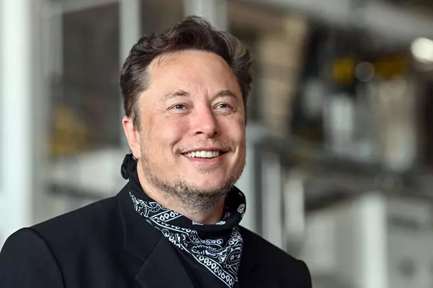 Elon Musk i-a anunțat pe angajații Twitter că nu mai pot lucra de acasă, în primul e-mail trimis de la preluarea companiei