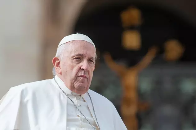 Papa Francisc: "Astăzi îl încredinţăm pe iubitul papă emerit Benedict al XVI-lea Preasfintei Maici"