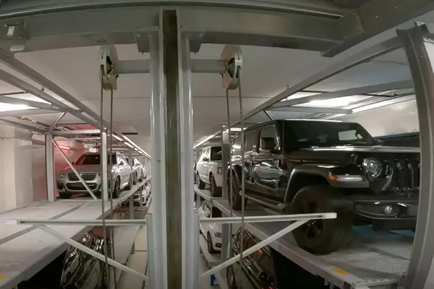Cum arată parcarea în care o femeie a cumpărat un loc cu 300.000 de dolari, în inima New York-ului | VIDEO