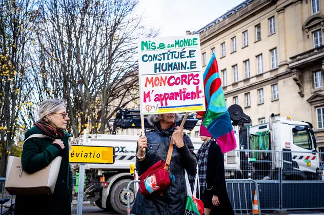 Camera inferioară a parlamentului din Franța a votat ca avortul să devină un drept constituțional