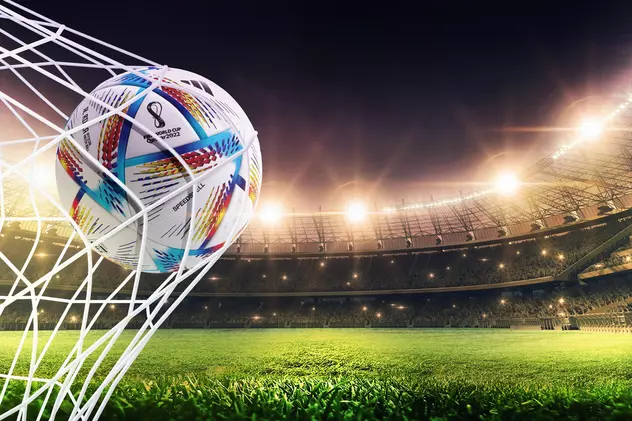Meciurile de azi, joi, 1 decembrie, de la Campionatul Mondial de fotbal din Qatar - Imagine cu mingea oficială a Cupei Mondiale din Qatar