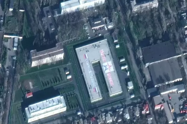 „De la armata rusă pentru oamenii din Mariupol.” Imagini din satelit arată noile acțiuni ale forțelor ruse