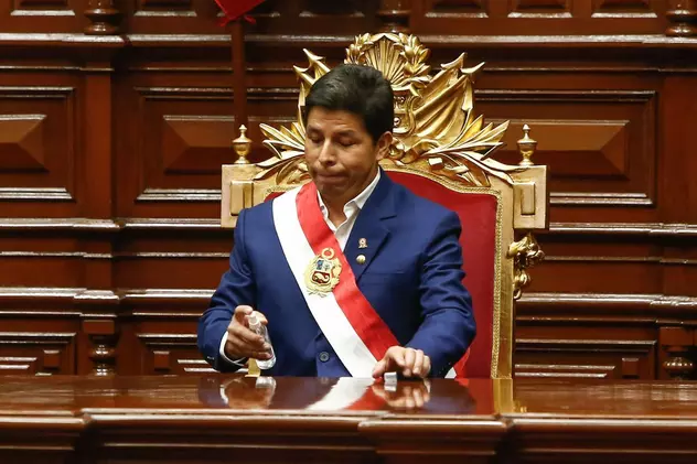 Președintele din Peru, demis în direct la TV și arestat de Poliția Națională, după ce a încercat să dizolve Parlamentul