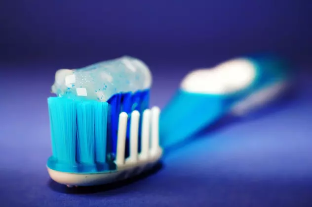 Ce trebuie să știi atunci când cumperi o pastă de dinți. Dr. Adrian Mina îți dă 4 sfaturi esențiale