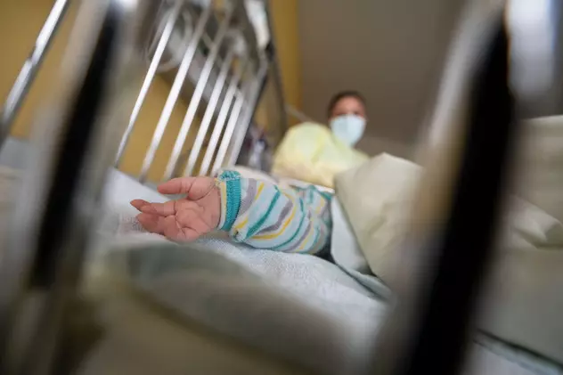 Lipsă „catastrofală” de paturi de pediatrie în Germania, după un val de infecții respiratorii: „Copiii mor pentru că nu îi mai putem trata”