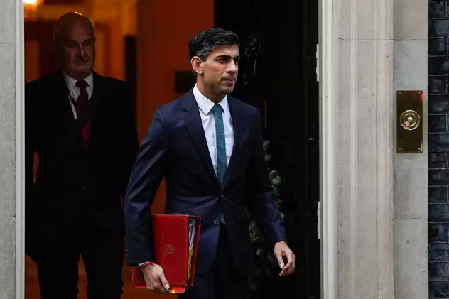 Premierul britanic Rishi Sunak, călătorii de peste 500.000 euro cu avionul privat, în două săptămâni. „Risipă șocantă”