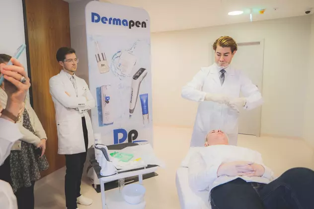 Spitalul MedLife Humanitas a găzduit lansarea, în premieră în România, a noii game Dp Dermaceuticals EXO-SKIN, prezentată de dr. Andrew R. Christie-Schwarz