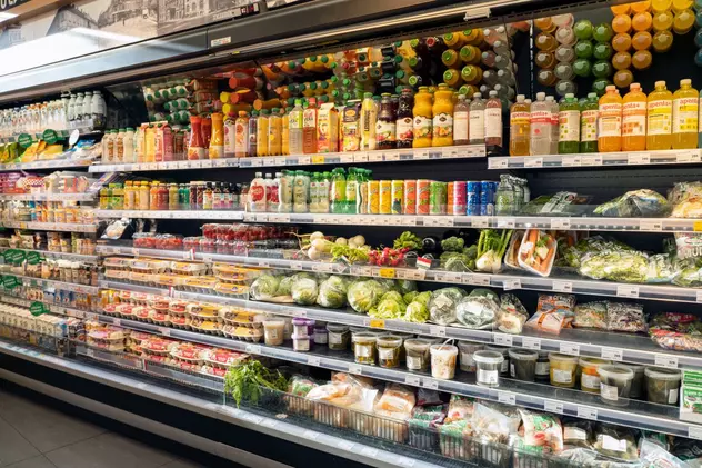 Urmările plafonării prețurilor la alimente în Ungaria. Retailerii au început să raţionalizeze produsele înainte de sărbători