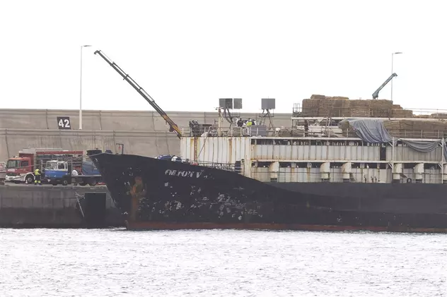 4,5 tone de cocaină, confiscate de poliția spaniolă în largul Insulelor Canare, pe un vas de transport vite