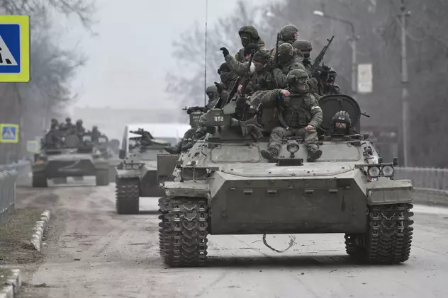 Zdrobită de două ori de ucraineni, o armată de tancuri a Rusiei se pregătește să atace din nou