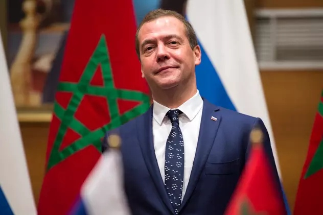 Dmitri Medvedev vrea să legalizeze piratarea oricăror produse străine în Rusia: „La război, ca la război”