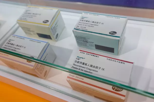 China vrea să încheie un acord cu Pfizer pentru a produce o versiune generică a antiviralului Paxlovid, potrivit unor surse Reuters