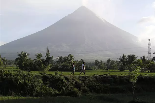 Doi australieni, căutați de autoritățile din Filipine după ce avionul lor a dispărut deasupra unui vulcan