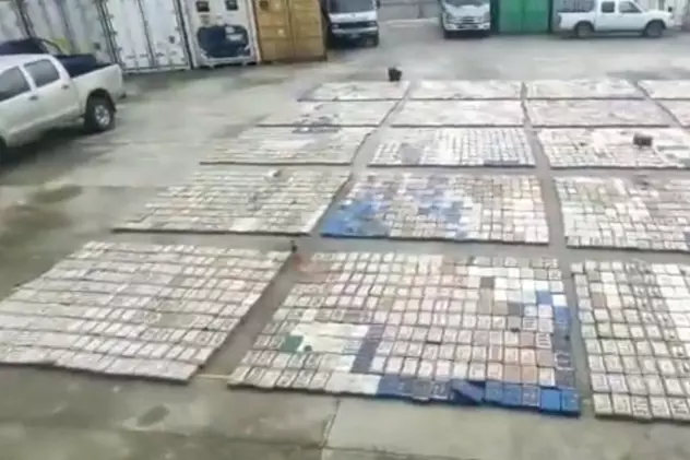 Poliția din Ecuador a confiscat 8,8 tone de cocaină ascunse într-un container cu banane cu destinația Belgia