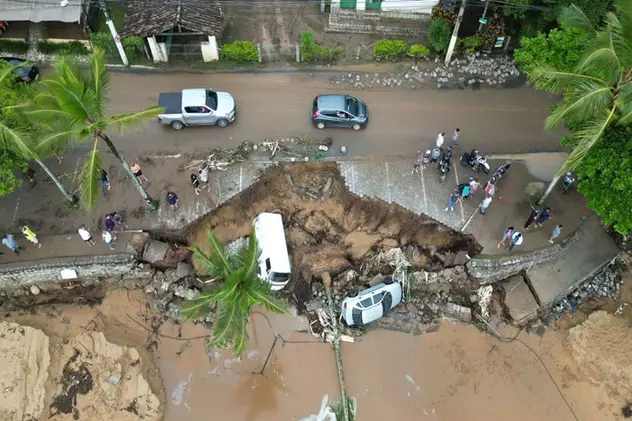 Inundații masive și alunecări de teren în Brazilia. 36 de oameni au murit