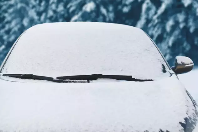 Ce nu e bine să lași în mașină în nopțile geroase