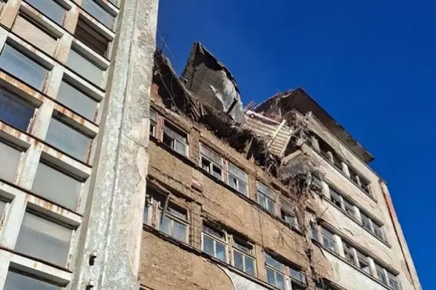 Fațada sanatoriului Marila din Oravița s-a prăbușit. Pacienții, mutați la un alt spital