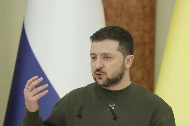 Volodimir Zelenski spune că Ucraina va continua să apere orașul Bahmut, dar „nu cu orice preț”