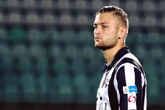 Fotbalist eliminat în Italia, după ce a urinat pe teren: „Speram să primească doar cartonaș galben. Nu l-a văzut aproape nimeni”