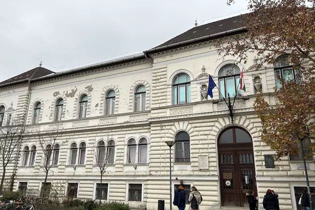 Lectorul universitar de la UBB Reşiţa, acuzat că cerea șpagă de la studenți, a fost concediat