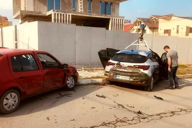 O mașină Google Street View a fost implicată într-un accident în România, în localitatea Ovidiu din județul Constanta. Foto: CT.100.ro