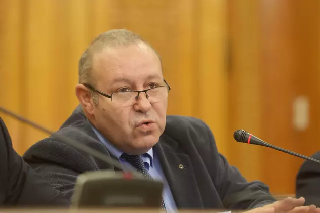 Contre între societatea civilă și Daniel Fenechiu: „Vreți să ne desființați!”. Senatorul PNL: „În momentul când vrei să faci o mizerie, te ascunzi în spatele unui ONG”
