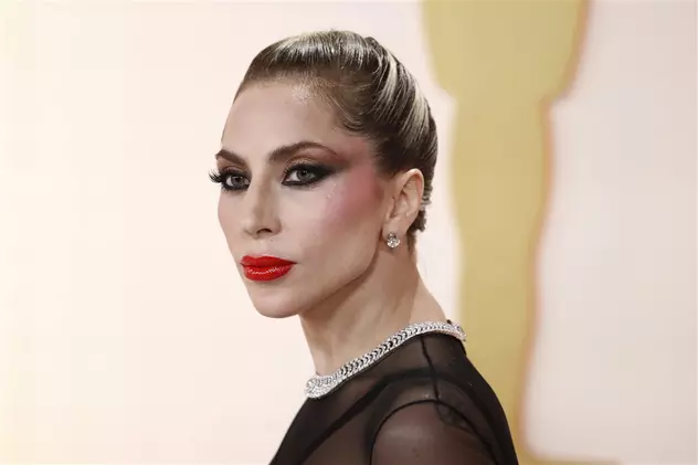 Lady Gaga, nemachiată și îmbrăcată în blugi rupți la Oscar 2023. Cântăreața a impresionat cu transformarea ei