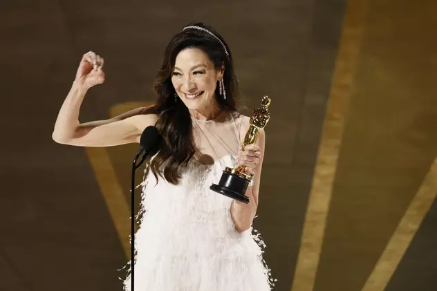 Michelle Yeoh a câștigat Oscarul pentru cea mai bună actriță în rol principal și devine prima femeie asiatică laureată a premiului