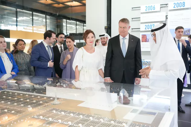 Klaus Iohannis, vizită la Masdar City, „cel mai verde oraș”, în care s-au investit 20 de miliarde de dolari