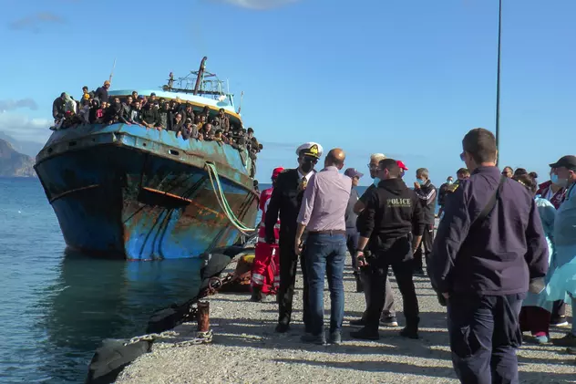Un pescar egiptean care risca 4.760 de ani de închisoare în Grecia a fost condamnat la „doar" 280 de ani