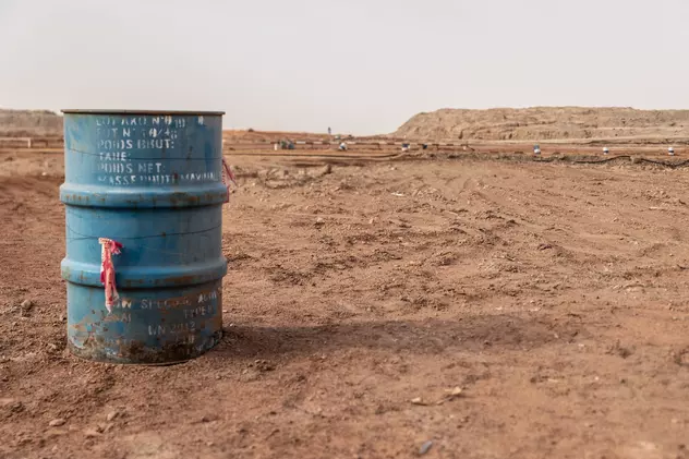 Un grup armat din Libia a găsit butoaiele de uraniu radioactiv, dispărute în sudul țării