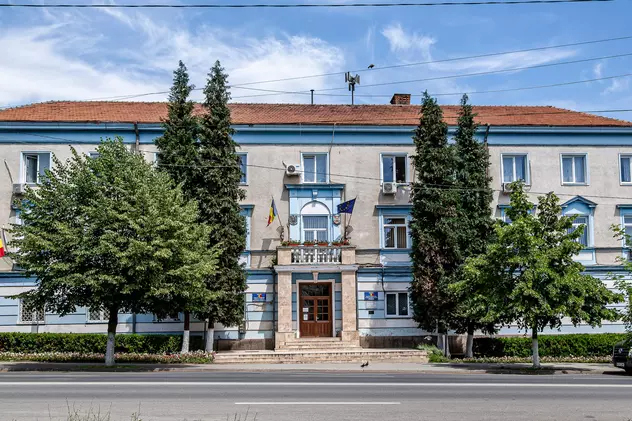 Un dosar de corupție stă de un an în pronunțare. În aprilie, al 16-lea termen preschimbat pentru sentință