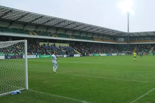 Mesaj antirăzboi afișat la meciul de fotbal dintre Zimbru Chișinău și Sheriff Tiraspol, derby-ul Superligii moldovenești