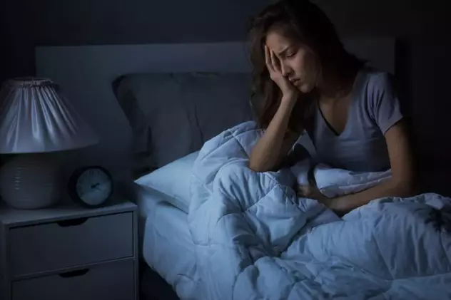 Cât de des te trezești noaptea și cum îți influențează sănătatea