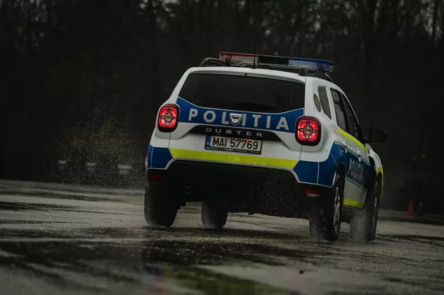 Polițist local din Satu Mare, reținut după ce a agresat-o sexual pe fiica de 11 ani a iubitei lui
