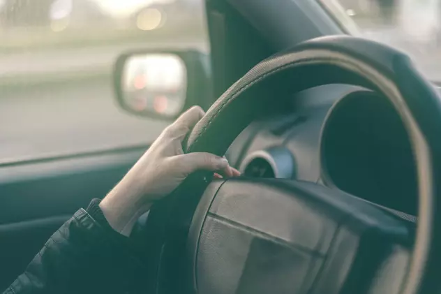 Femeie de 38 de ani, depistată la volan sub influența substanțelor psihoactive pe un bulevard din Giurgiu