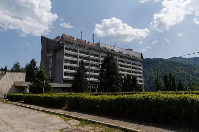 Se închide ultimul hotel din stațiunea Voineasa, „perla turismului românesc”. Cine anunță apocalipsa