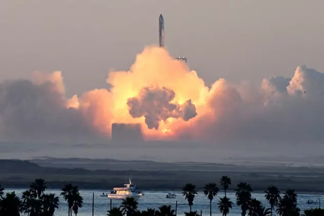 Starship, cea mai mare rachetă din lume lansată azi de SpaceX, a explodat la 148 de kilometri de Pământ. VIDEO