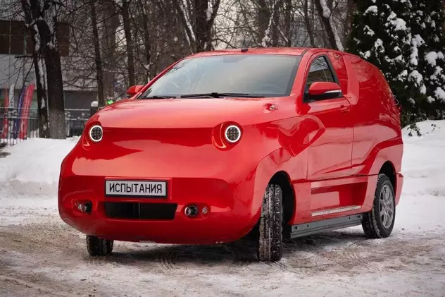 Viitoarea mașină electrică a Rusiei, ironizată pe rețelele sociale: „Cea mai urâtă din toate timpurile. Arată ca un catâr” | FOTO
