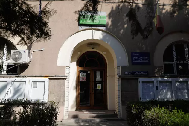 Mai multe camere video şi îmbunătăţirea serviciului pe şcoală, măsuri luate în CA al Şcolii „Nicolae Titulescu” după ce un elev a fost abuzat sexual