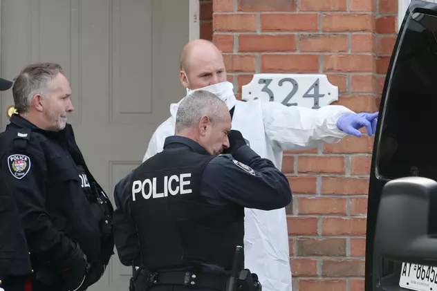 Şase persoane, între care patru copii, au fost ucise în Ottawa, într-un caz rar de atac în masă