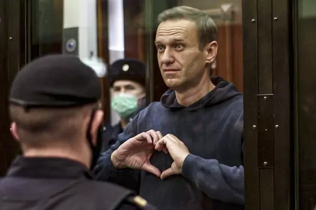 După victoria din alegeri, Putin a rostit pentru prima dată numele lui Navalnîi. „E trist, dar se întâmplă”. A spus și că acceptase un schimb de prizonieri