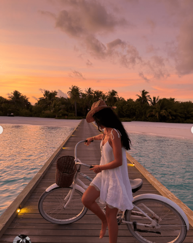 Adelina Pestrițu în Maldive