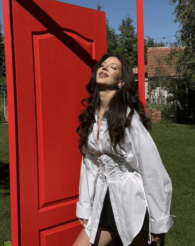 Cleopatra Stratan videoclip