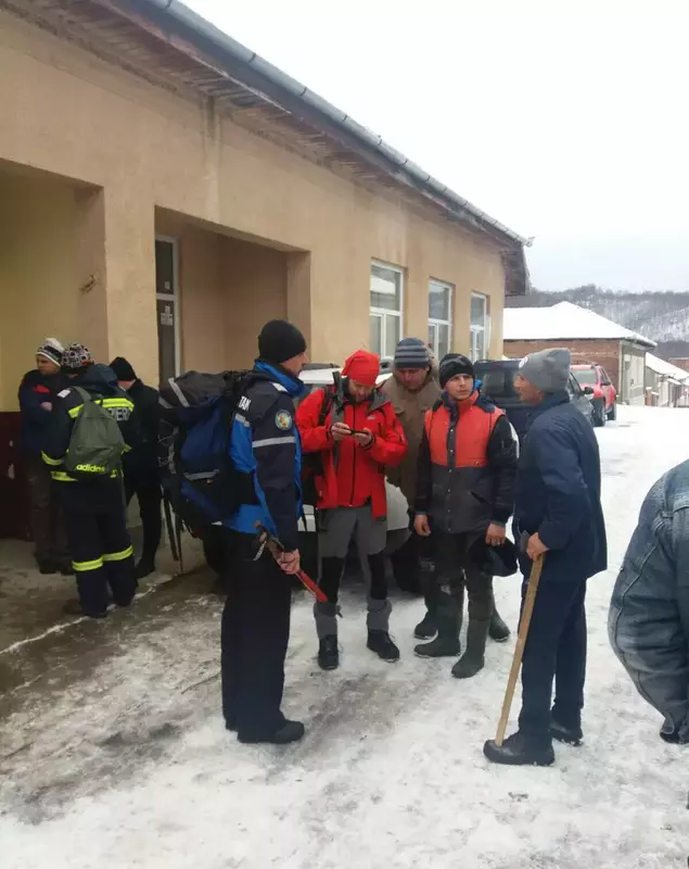 Bătrânul dispărut în pădure în Caraș-Severin, de negăsit.