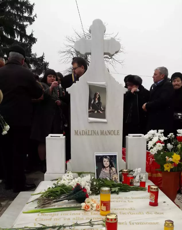 slujbă de pomenire Madalina Manole, la opt ani de la decesul ei