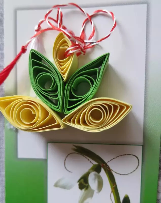 Urări de 1 Martie în versuri de la polițiștii din Argeș: "Un agent de Rutieră/ Dirijând mașini de zor/ Observă un colț de floare/ Lâng-un stâlp de semafor..."