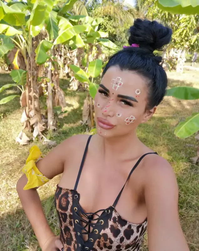 Daniela Crudu_machiaj