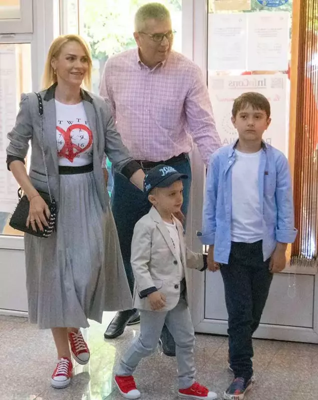 61135881_2420236291372497_8177729138740690944_n